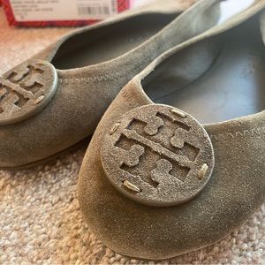 NEW Tory Burch Minnie SuedeTravel Ballet SZ 8 Box & dust bag inc.